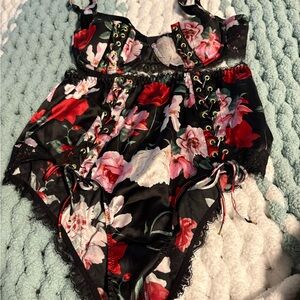 Victorias Secret Set 34B Medium Panty; Floral Lace-Up Satin NWOT